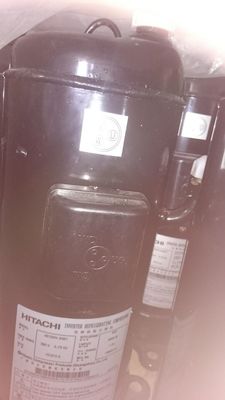 HITACHI-omvormergestuurde compressoren E655DHD-6D2