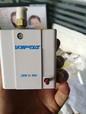 Hitachi schroeftype koeltoestellen hogedrukschakelaarG7D06955F